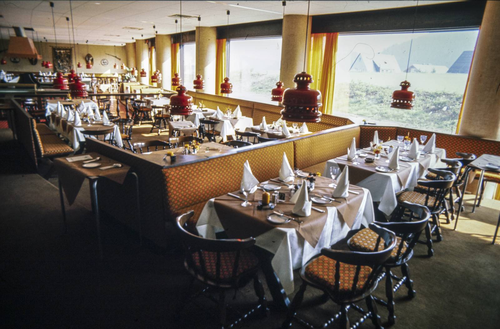 Bewegt und bewegend: Eine faszinierende Reise durch die Geschichte des Sauerland Stern Hotels Symbolfoto