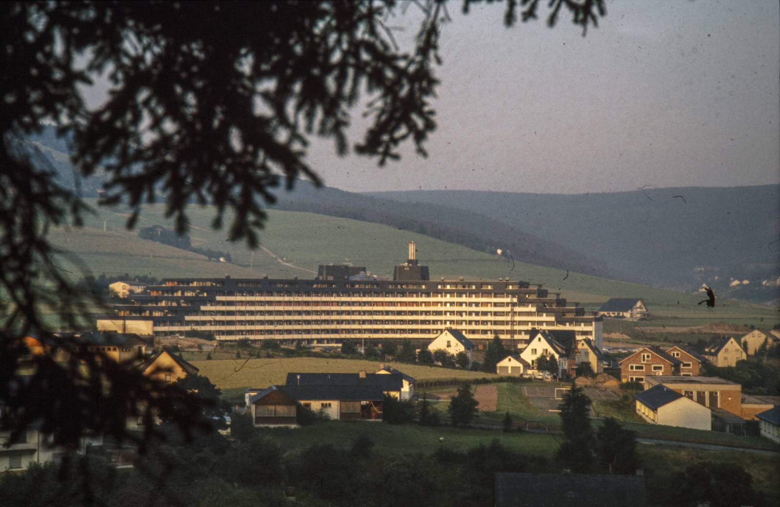 Bewegt und bewegend: Eine faszinierende Reise durch die Geschichte des Sauerland Stern Hotels Symbolfoto