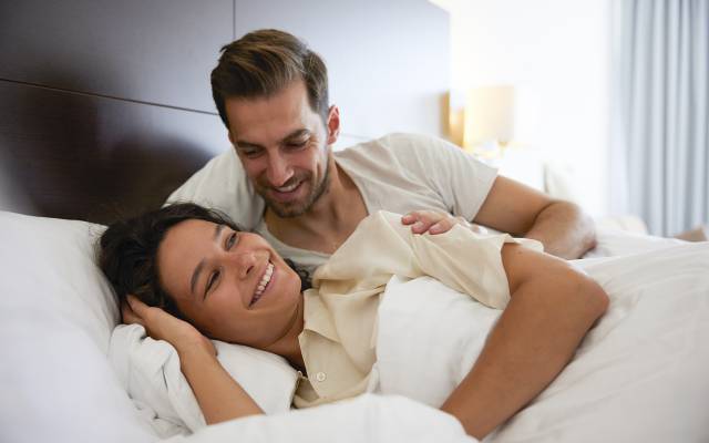 Gäste im Doppelbett Sauerland Stern Hotel Willingen
