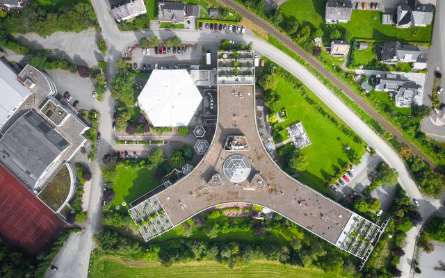 Luftaufnahme Draufsicht Sauerland Stern Hotel Willingen im Sommer