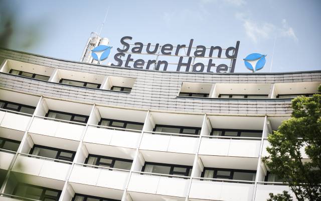 Dachschriftzug Sauerland Stern Hotel