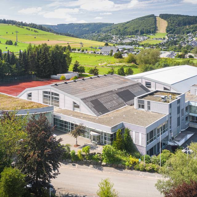 Freifläche und Parkplätze - Sauerland Stern Hotel Willingen