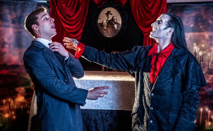 Das Original Gruseldinner „Dracula bittet zu Tisch“ am 07.11.2026