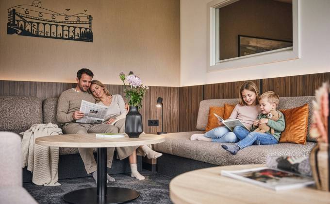 Sympathische Model-Familie für Sauerland Stern Hotel gesucht Symbolfoto