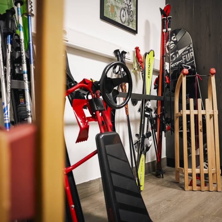 Skiverleih & Skiraum: Ausrüstung leihen, Equipment trocken lagern - Sauerland Stern Hotel Willingen