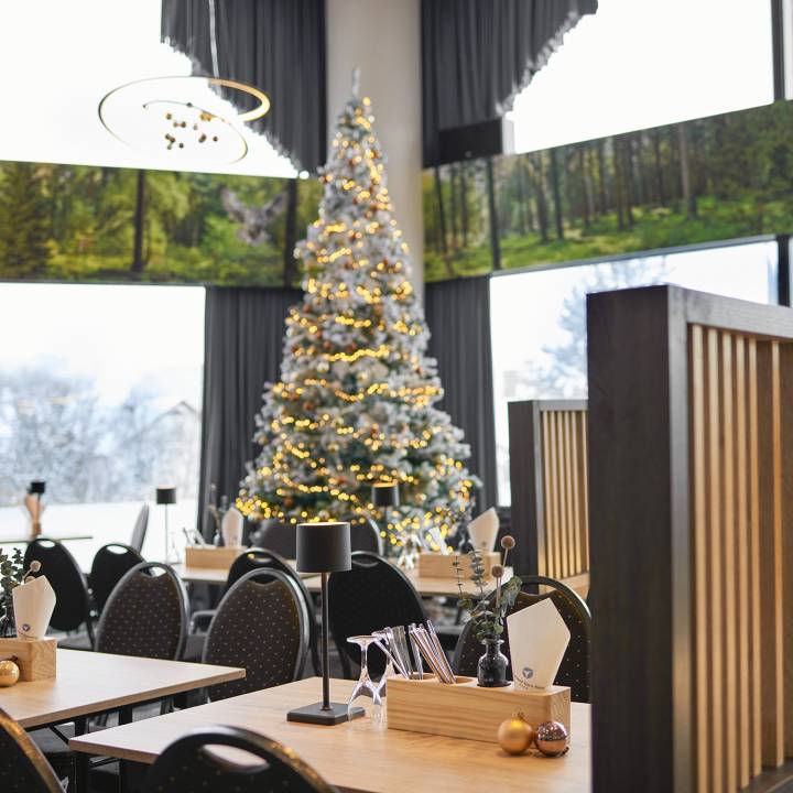 Restaurant „Eat & Meet": Viel Platz für kulinarische Vielfalt - Sauerland Stern Hotel Willingen