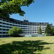 Sauerland Stern Hotel zeigt Solidarität und Dankbarkeit mit Riesen-Herz, Bild 3/3