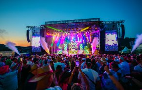 Willinger Sommer Highlight mit internationalen Künstlern - Giovanni Zarella und Johnny Logan beim „Schlager-Stern“  am 15.08.2026, Bild 1/4