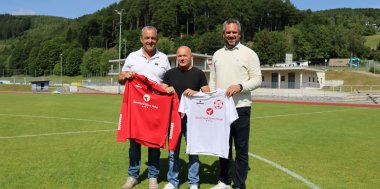 SCW mit neuem Hauptsponsor in die Saison - Sauerland Stern Hotel wieder mit an Board, Bild 1/2